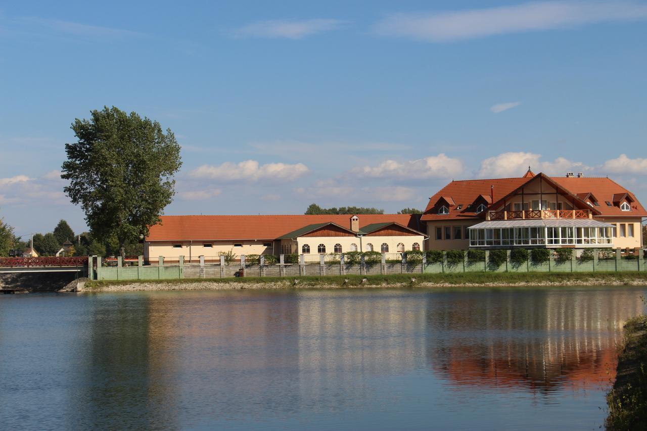 La Curia Panzio Bed & Breakfast Dunaszeg Dış mekan fotoğraf